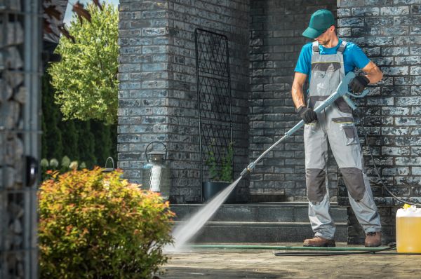 Outside House Cleaning in Sterling
