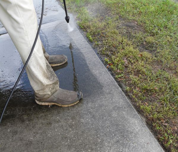 Cost of Concrete Slab Powerwashing in Sterling